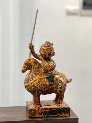 Thánh Gióng II - Tượng Sơn Mài Nghệ Thuật bởi Họa Sĩ Nguyễn Tấn Phát