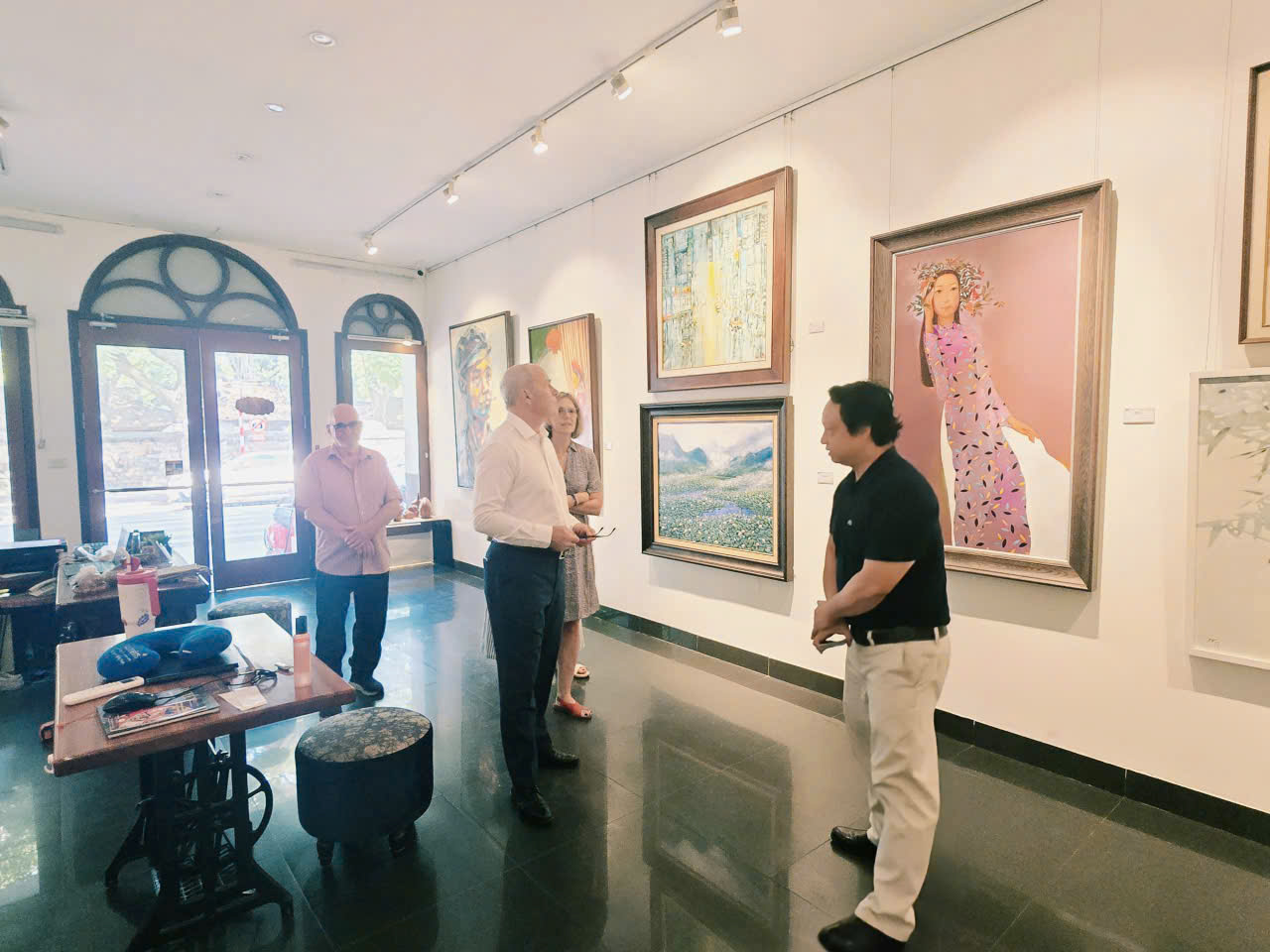 dai-su-canada-tham-nguyen-art-31a-van-mieu - Nguyen Art Gallery