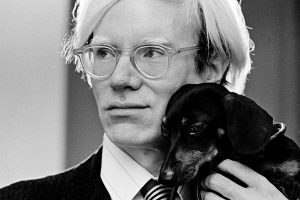 hoạ sĩ Andy Warhol là ai