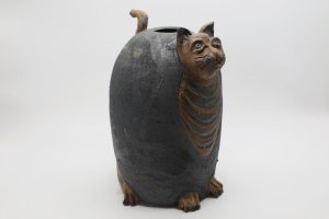 Mèo Đón Xuân I - Tượng Gốm Nghệ Thuật của Họa Sĩ Nguyễn Hồng Quang