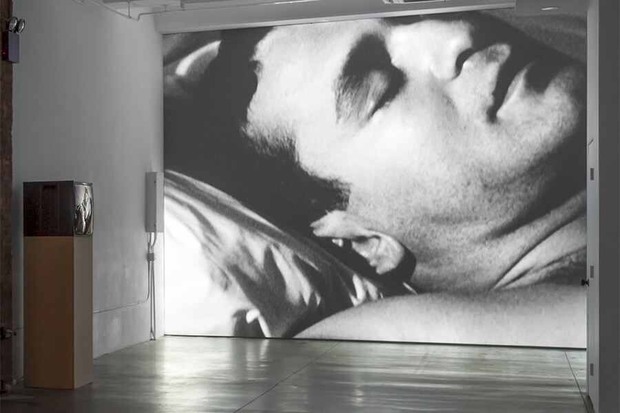 phim Sleep của Andy Warhol