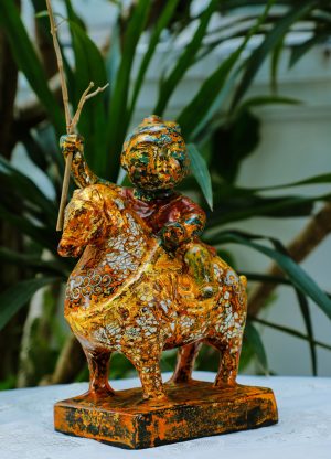 Thánh Gióng II - Tượng Sơn Mài Nghệ Thuật bởi Họa Sĩ Nguyễn Tấn Phát