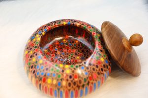 Thố Trang Trí Bút Chì Màu Phú Gia I